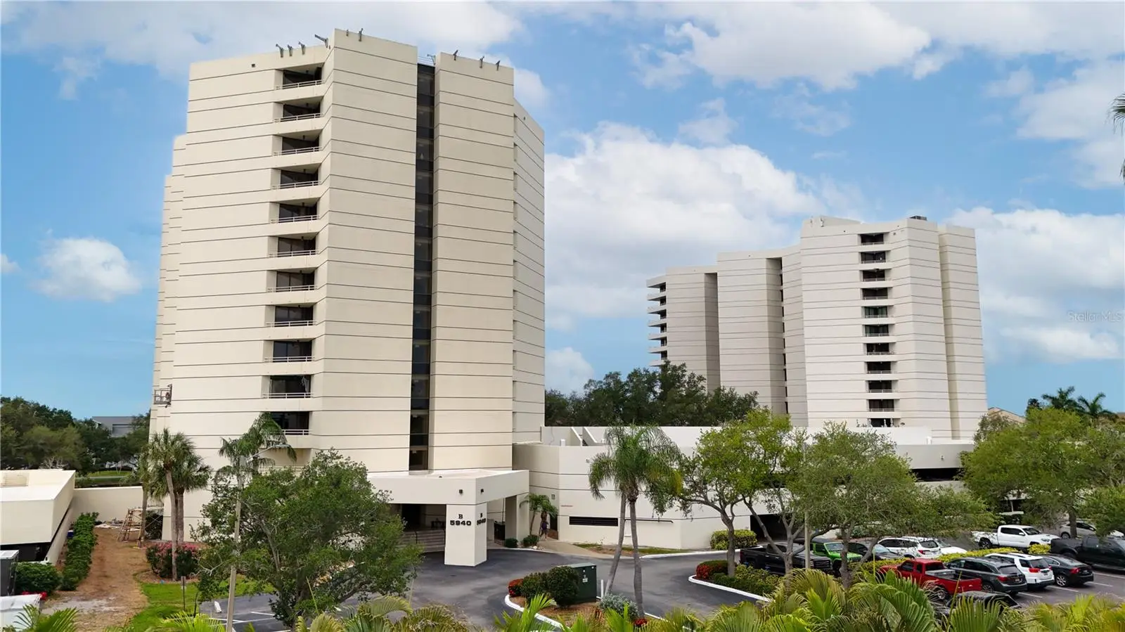 5940 Pelican Bay Plaza, FL