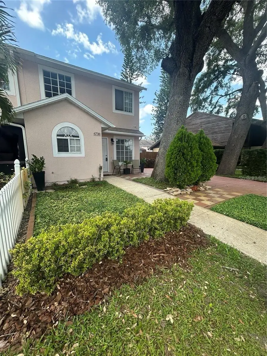6738 Magnolia Pointe Circle, FL