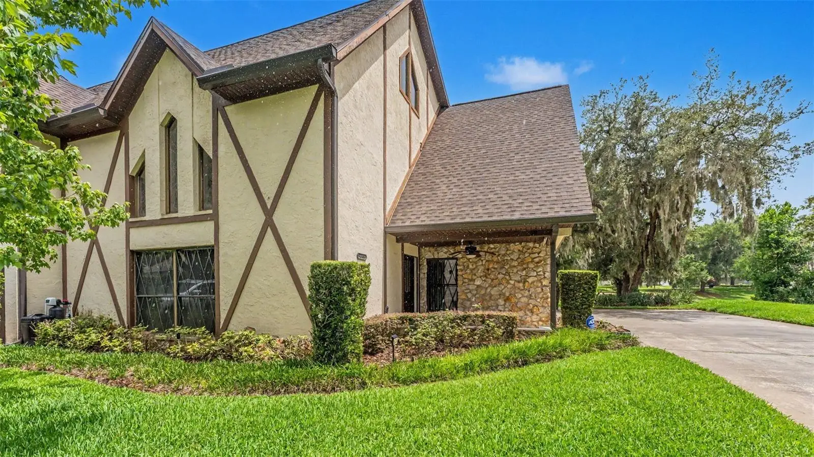 633 Victoria Square Lane, FL