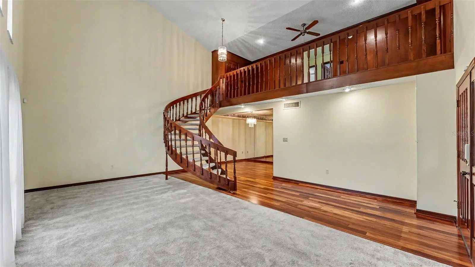633 Victoria Square Lane, FL