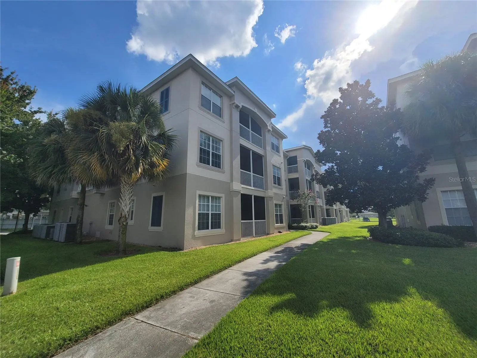 3321 Whitestone Circle, FL