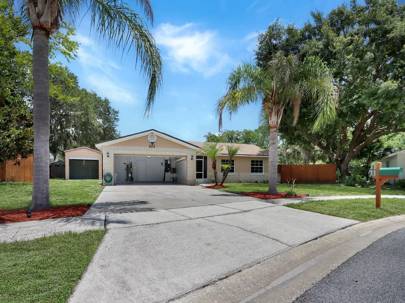 203 Sweetgum, FL