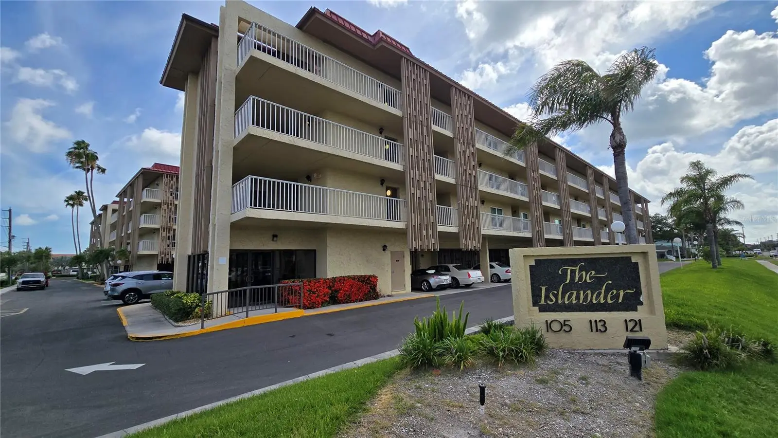 105 Island Way, FL