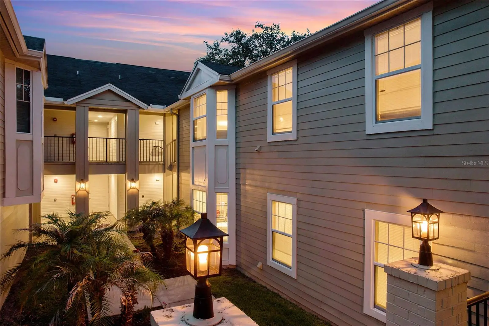 425 Summit Ridge Place, FL