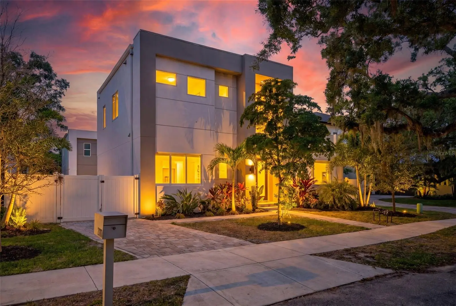 2430 Floyd Street, FL
