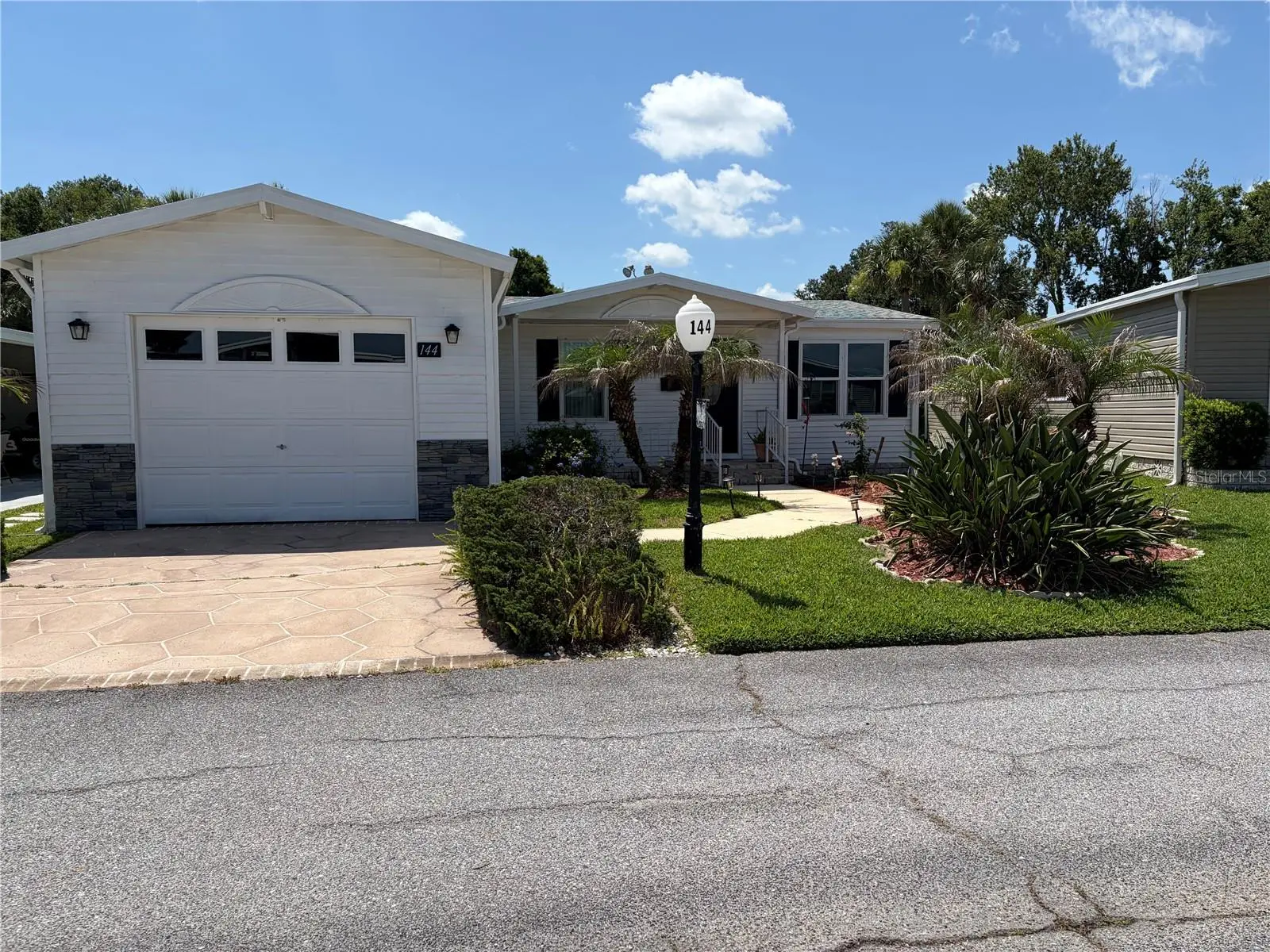 144 Victoria Drive, FL