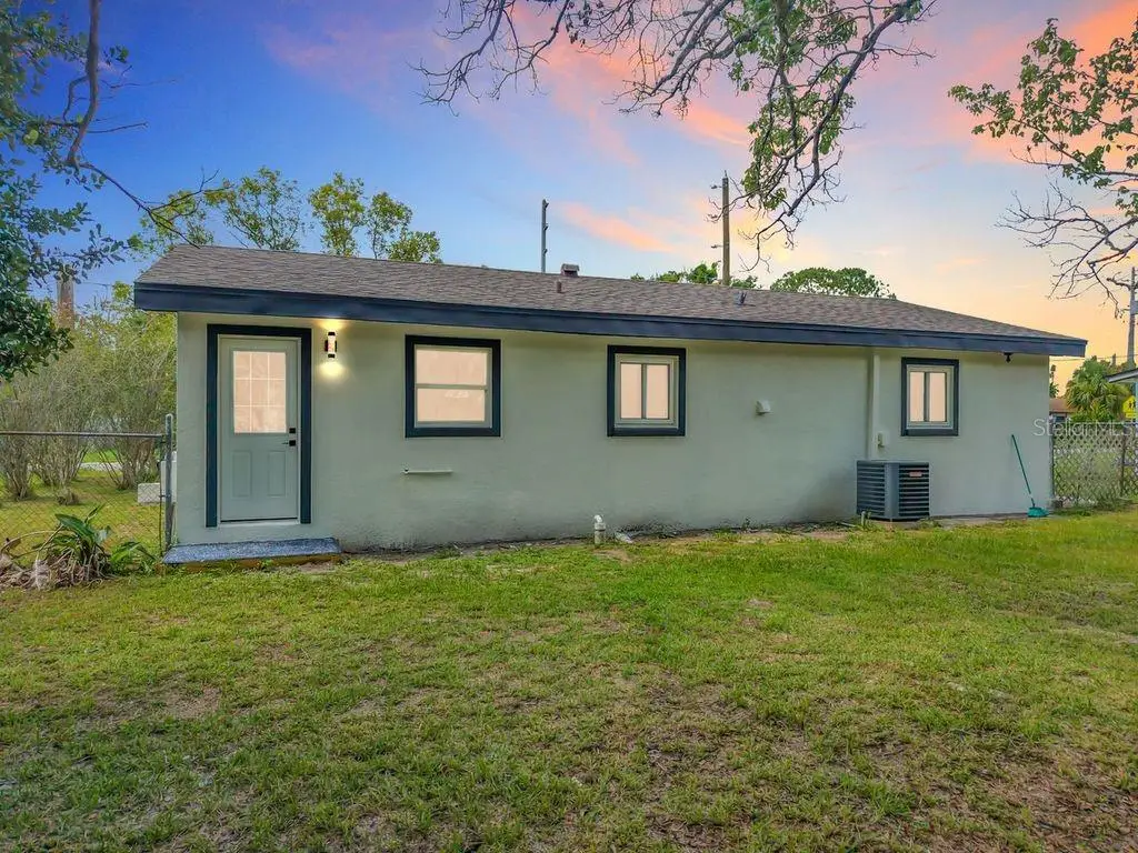 825 Church Ave, FL
