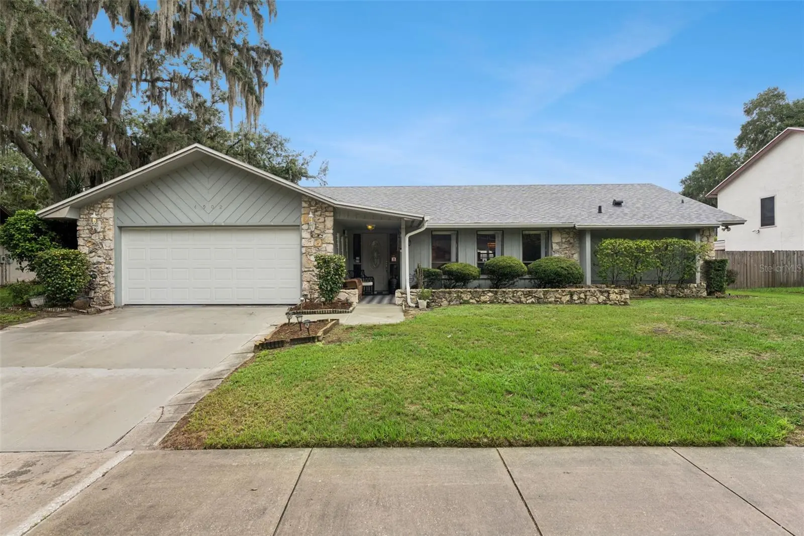 4902 Briar Oaks Circle, FL