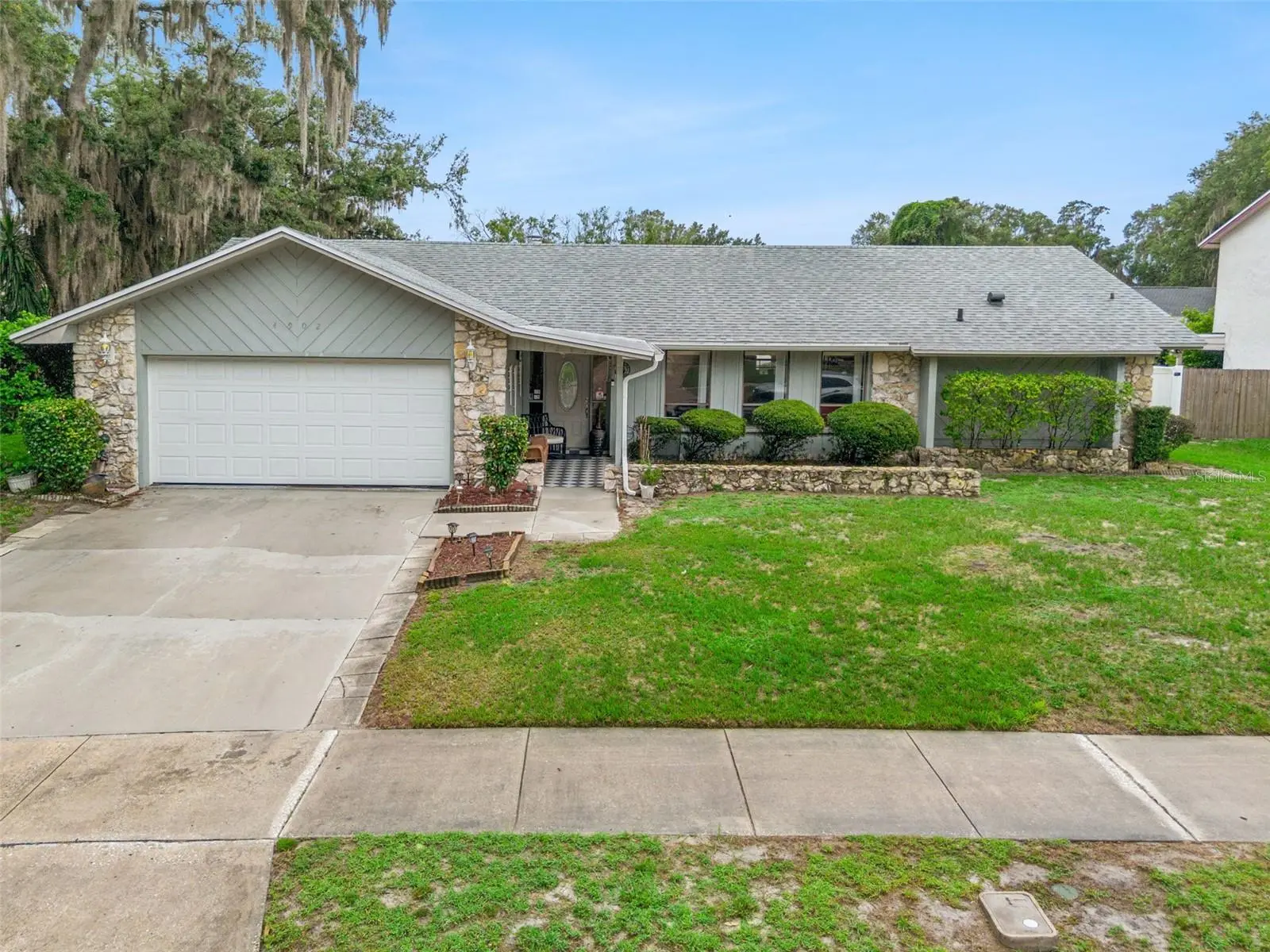 4902 Briar Oaks Circle, FL