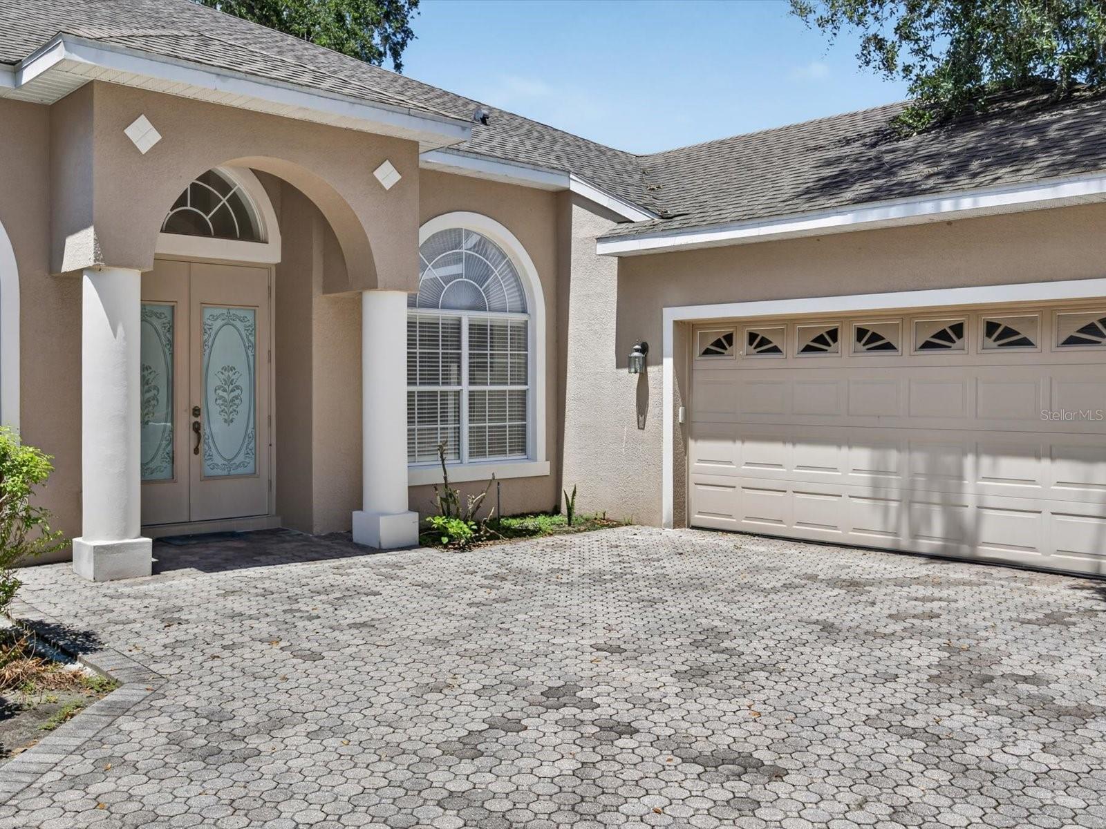 2275 Rambling Oaks Way, FL