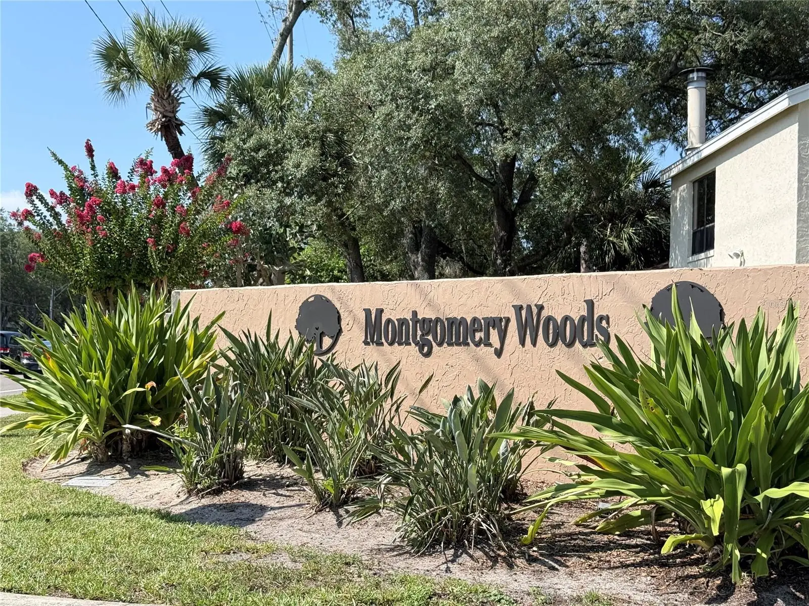 445 Netherwood Crescent, FL