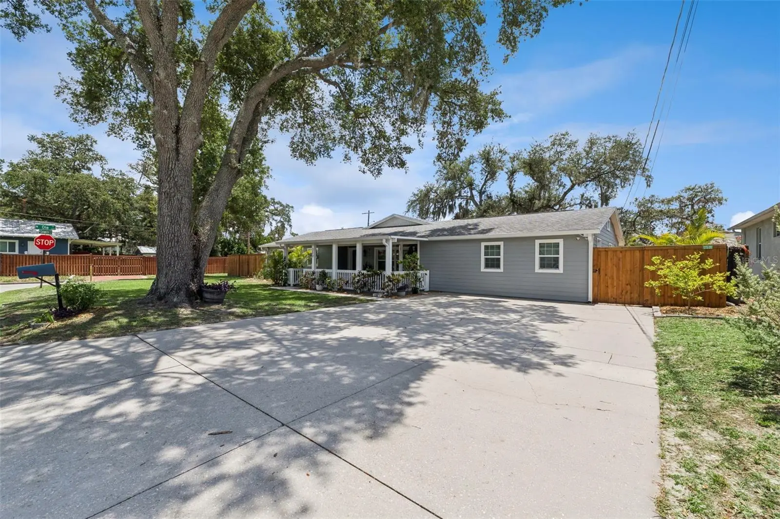 302 Comanche Avenue, FL