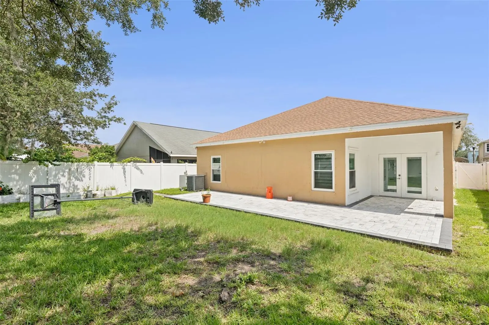 8915 Victoria Isle Place, FL