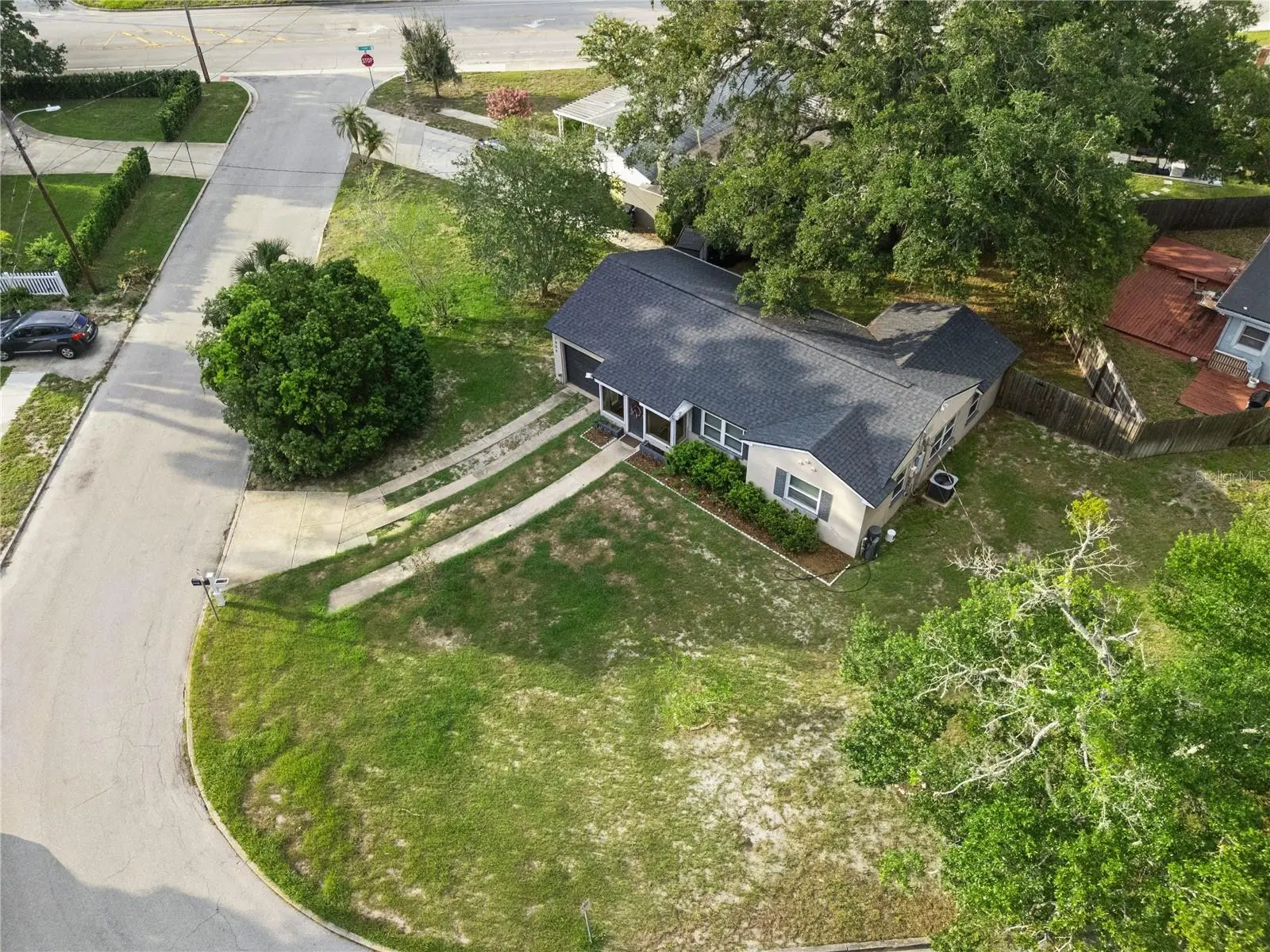1909 Fern Circle, FL
