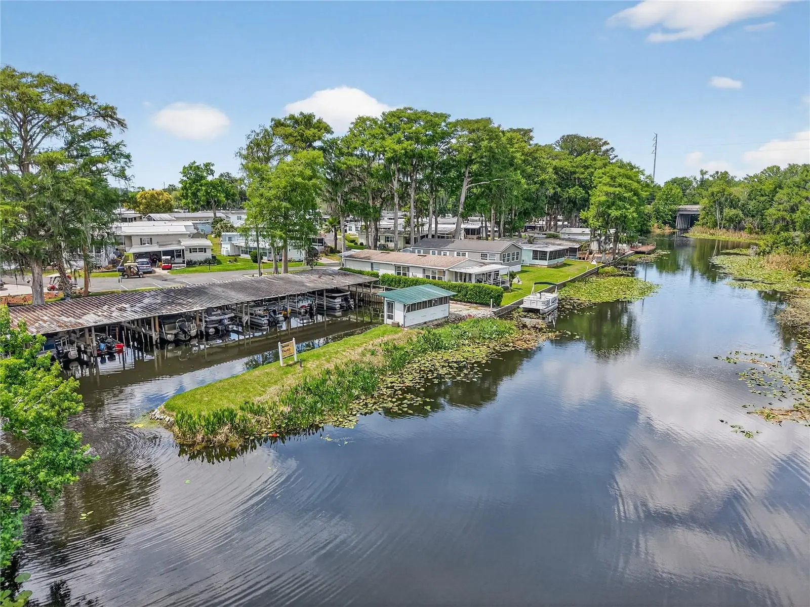 572 Tammi Drive, FL