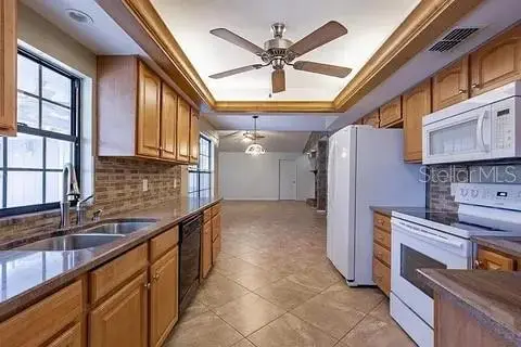 7528 River Country Drive, FL