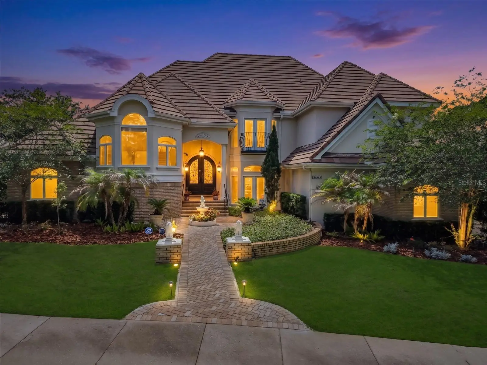 2204 Cairns Court, FL