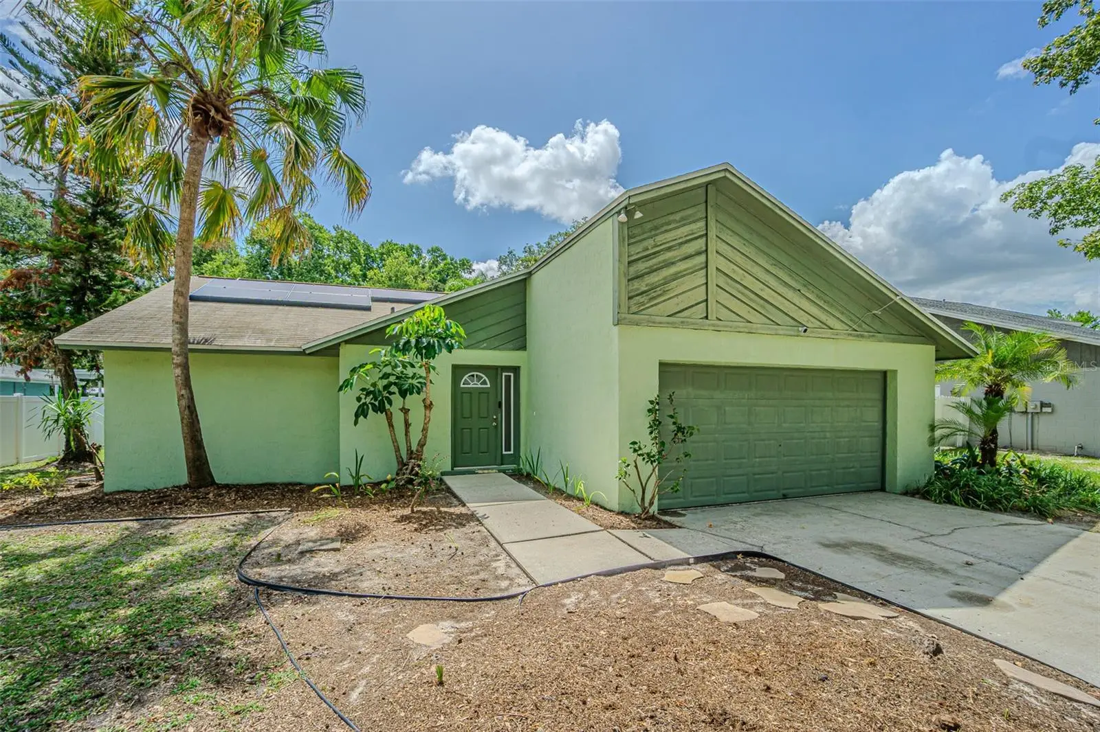 18425 Swan Lake Drive, FL