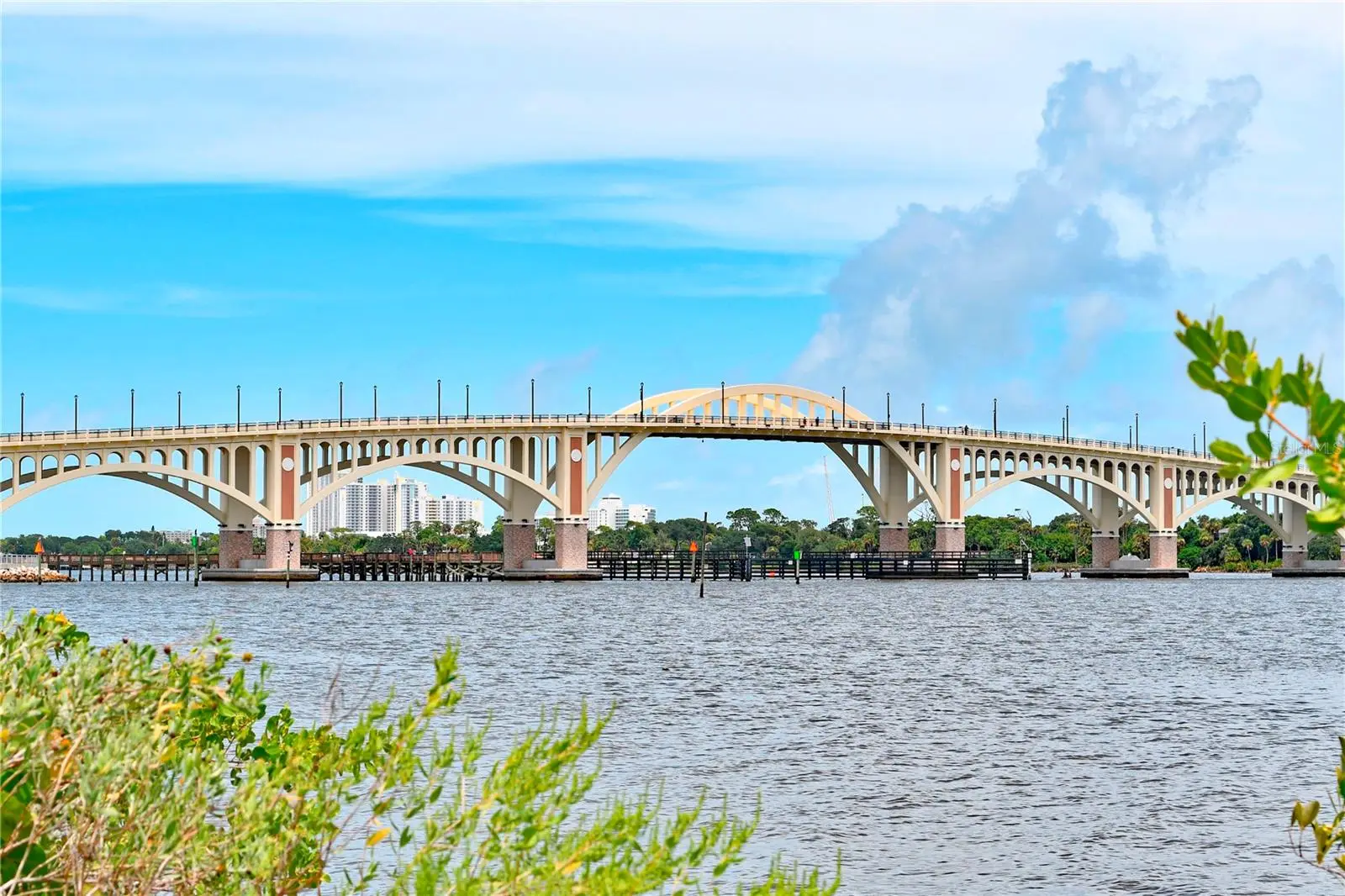 533 Marina Point Drive, FL