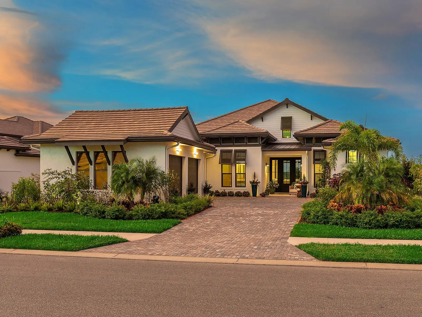 1095 Blue Shell Loop, FL