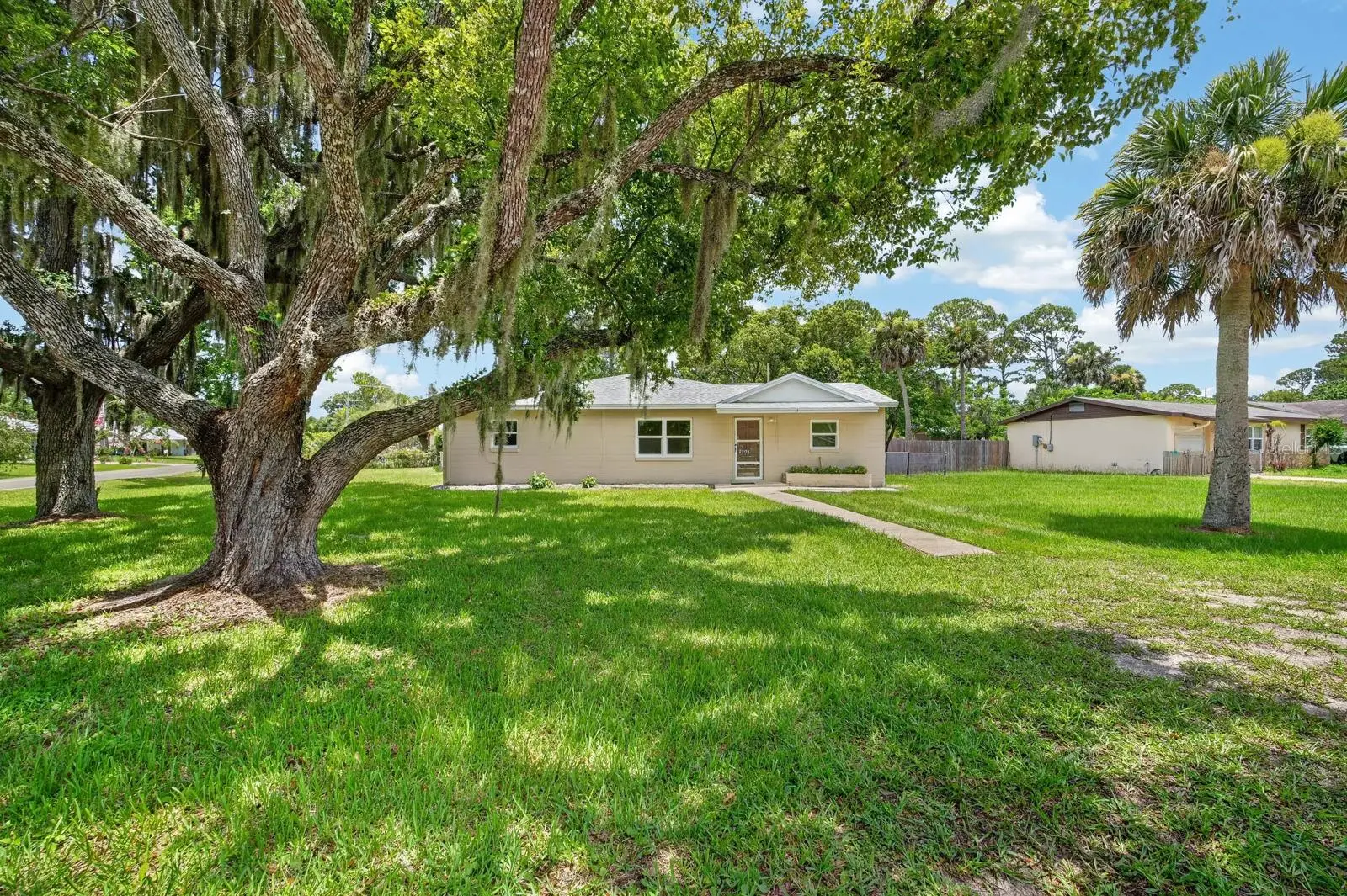 2205 Juniper Drive, FL