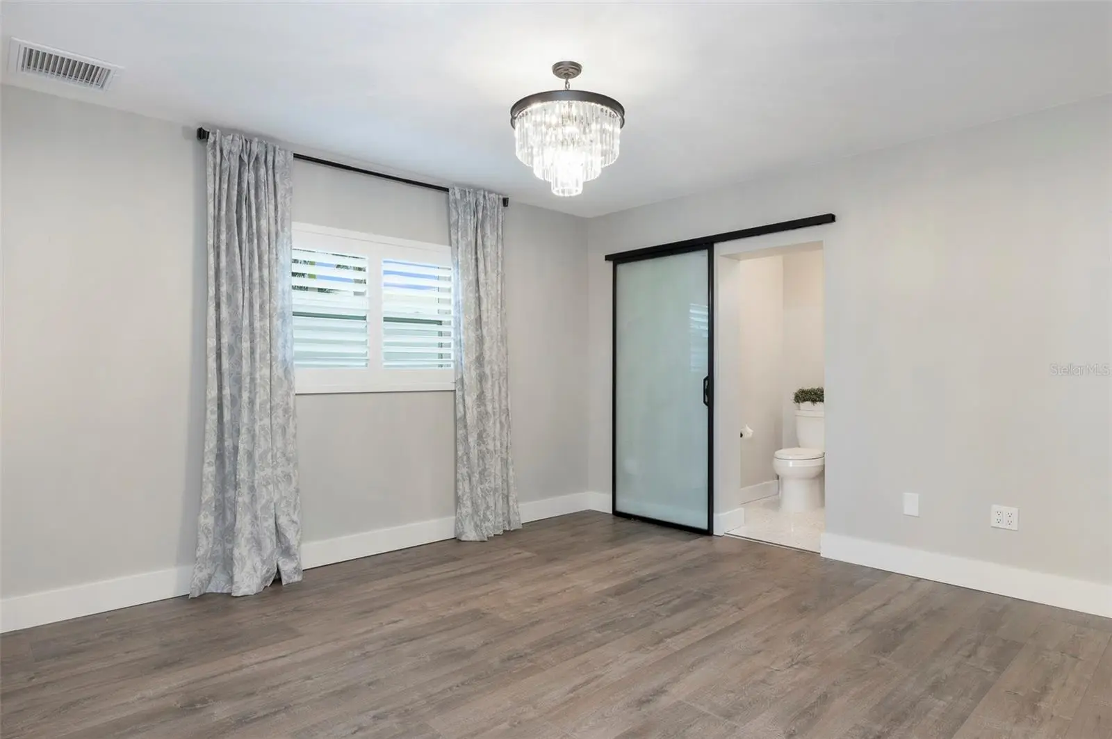 303 Bath Club Boulevard, FL