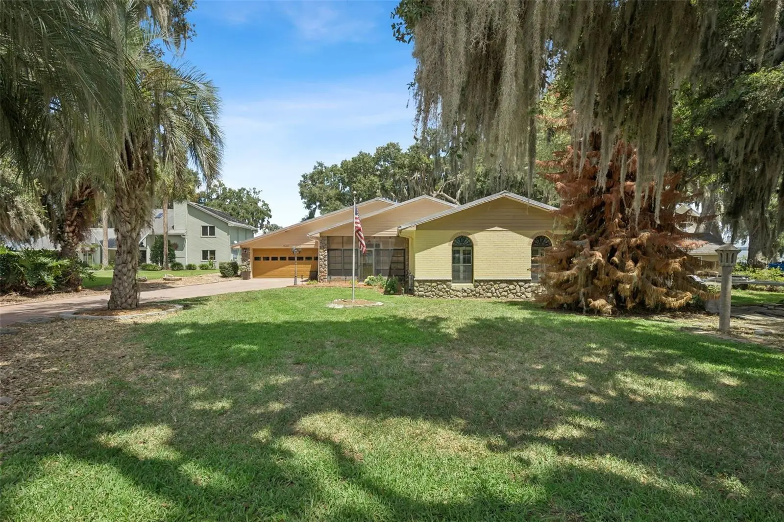 35040 Shady Oaks Lane, FL
