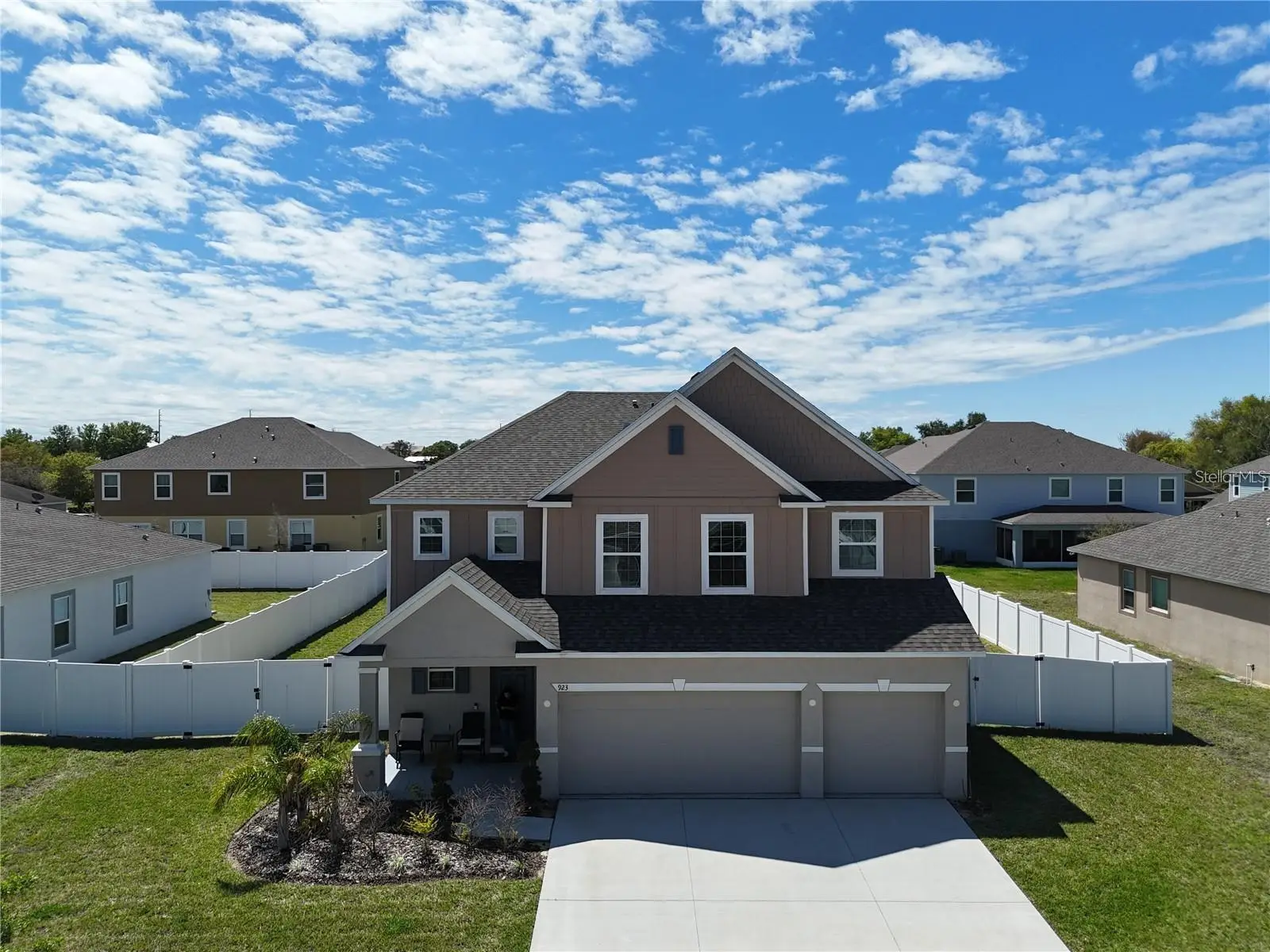 923 Fieldstone Way, FL