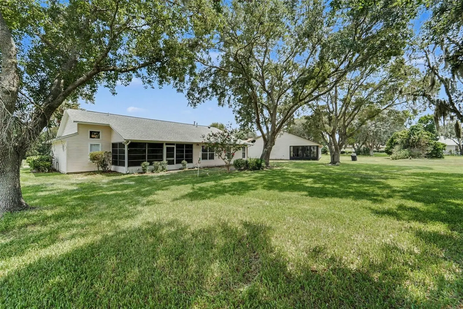 26166 Newcombe Cir, FL