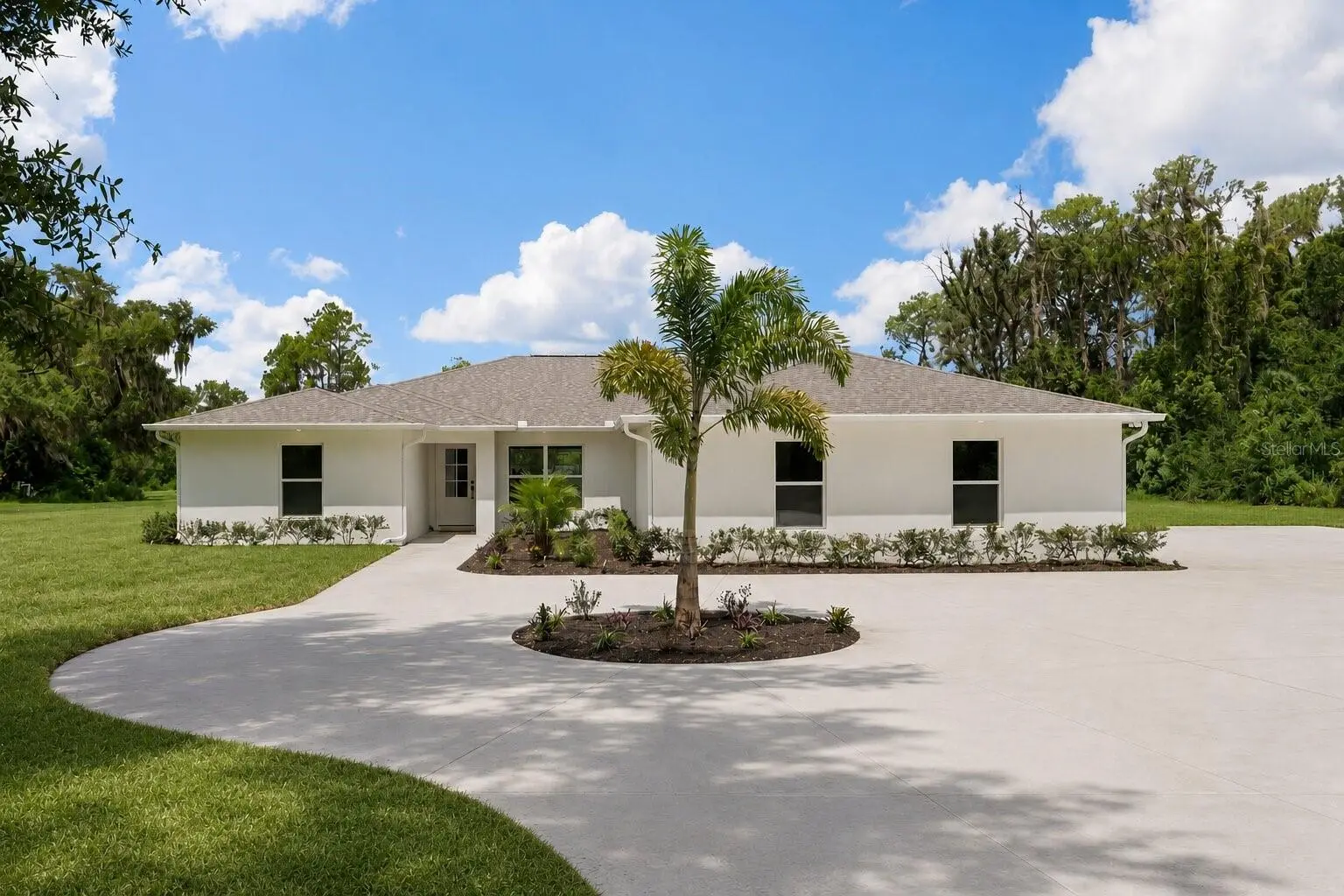 39251 County Road 439, FL