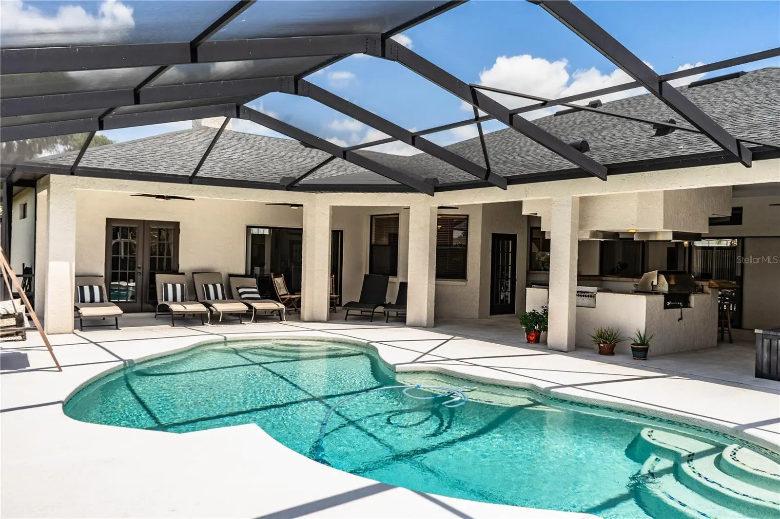 2205 Chesterfield Circle, FL