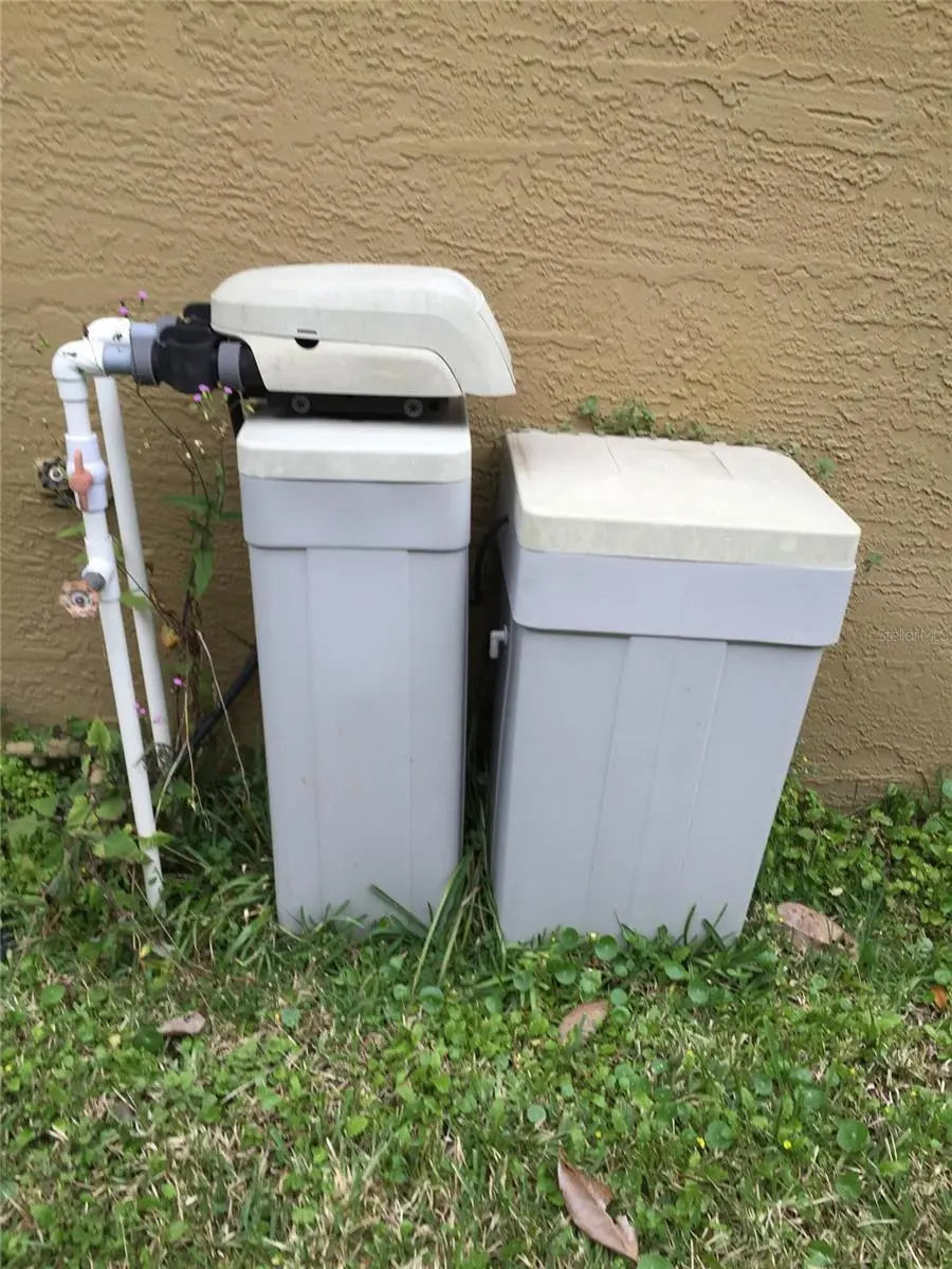 365 James Circle, FL