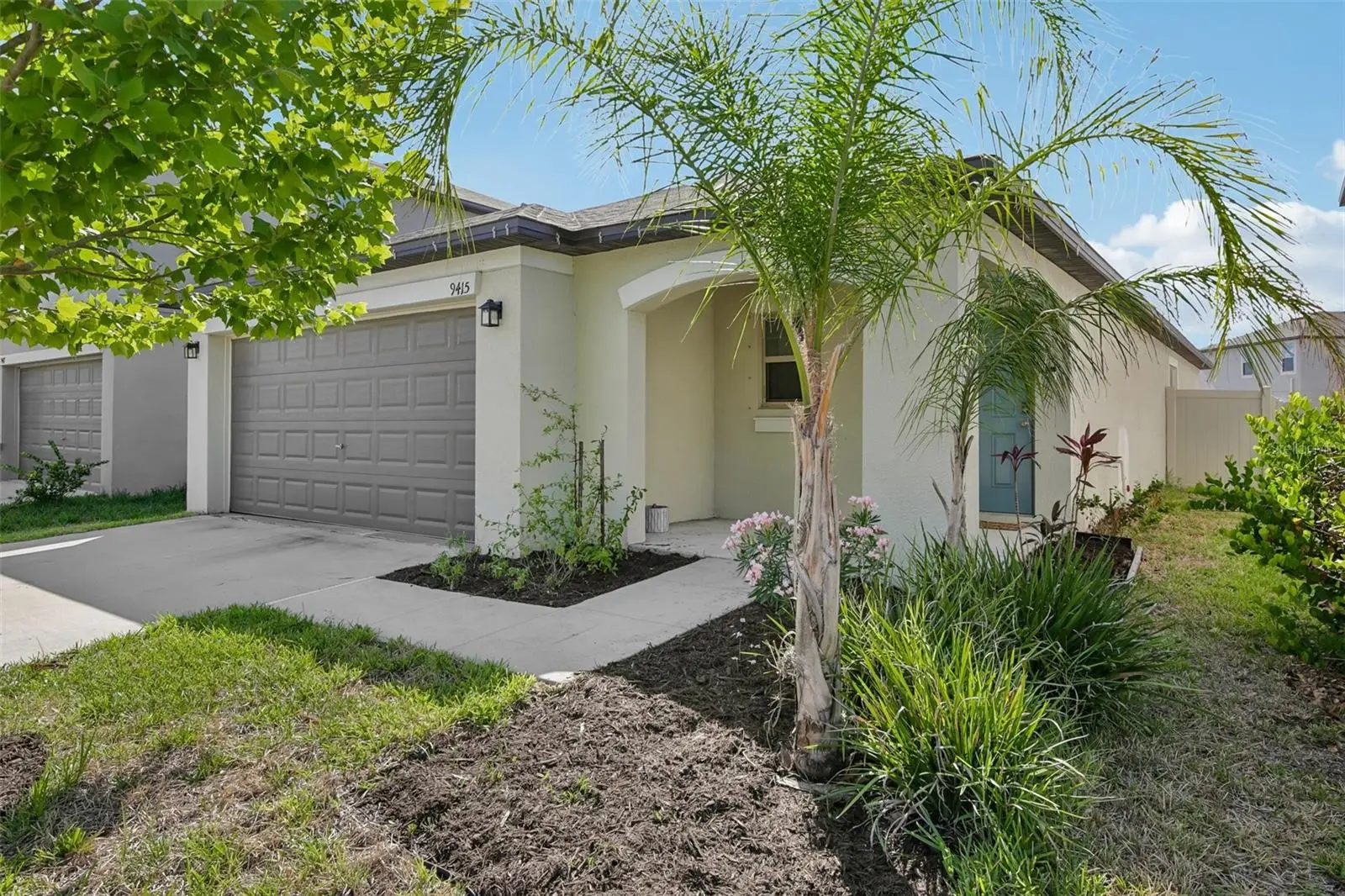 9415 Lemon Drop Loop, FL