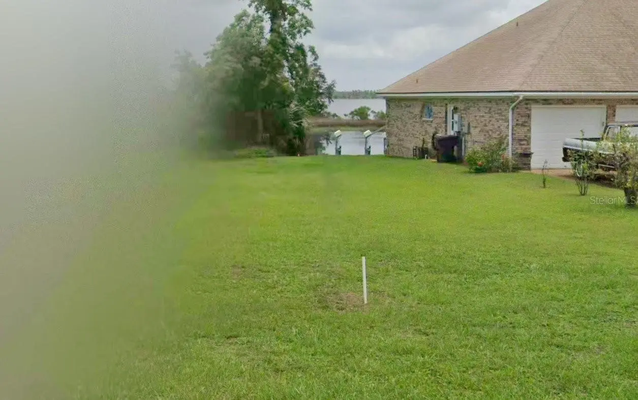 1990 Country Club Drive, FL