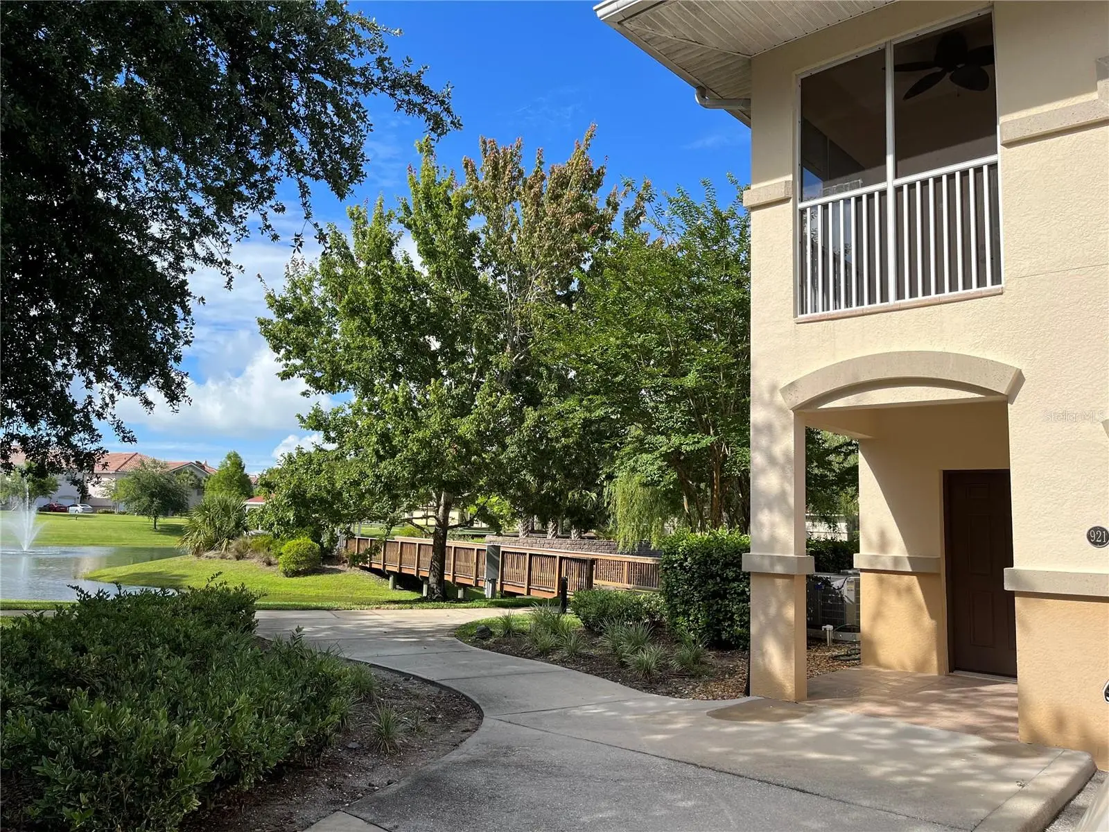 200 Riverview Bend, FL