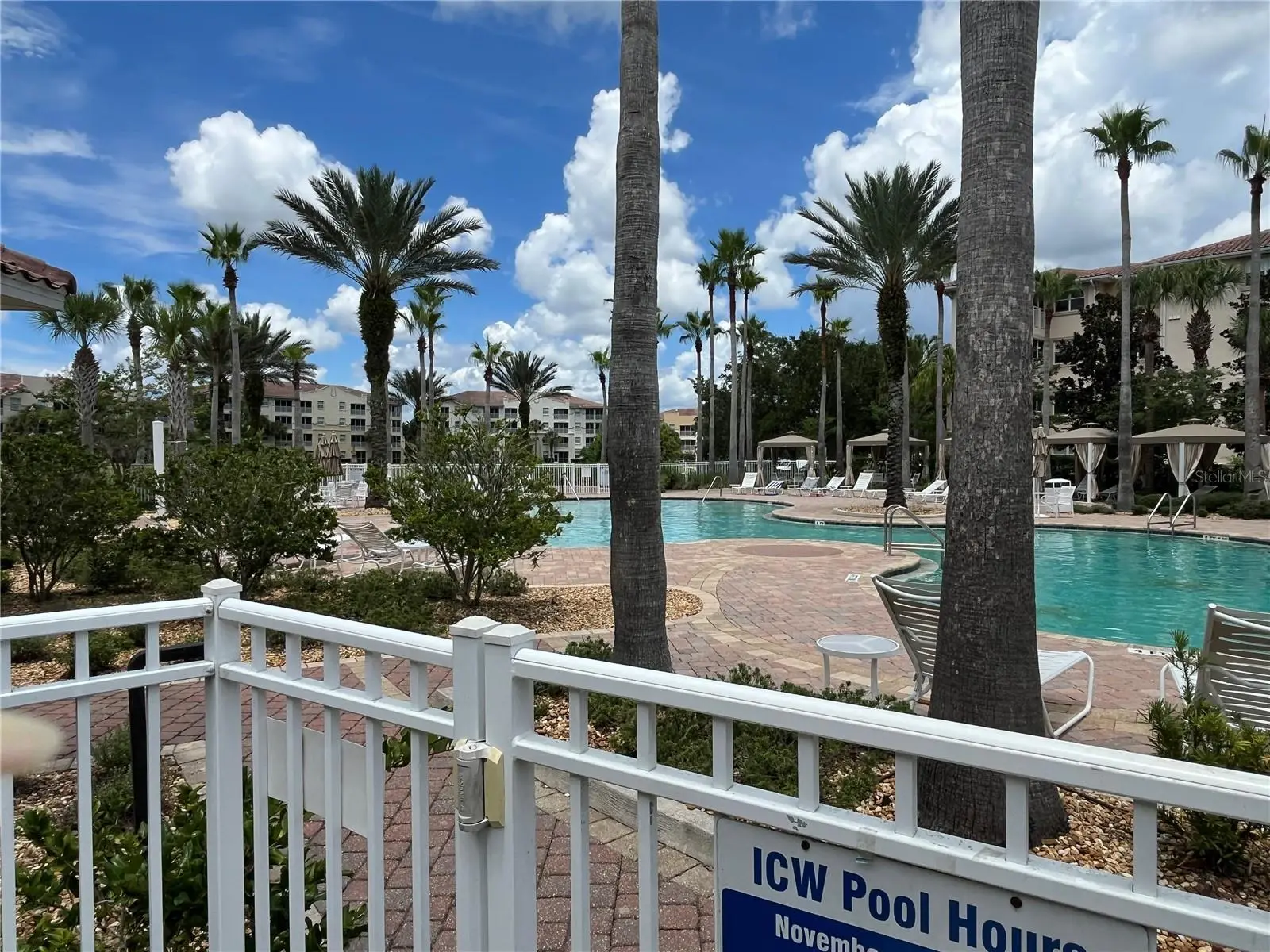 200 Riverview Bend, FL