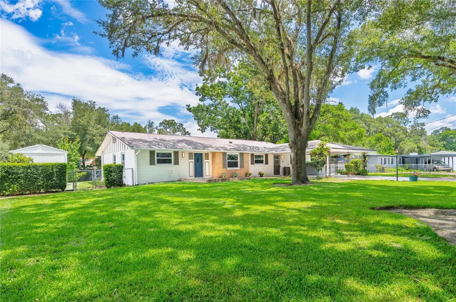 405 Oakhurst Street, FL