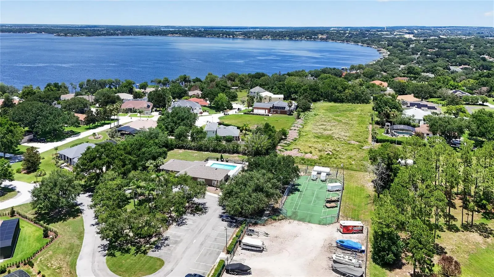 12608 Lake Ridge Circle, FL