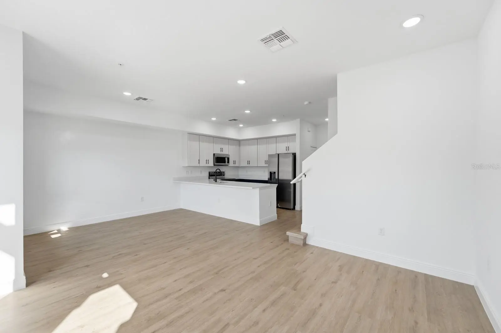 135 Tessie Lane, FL
