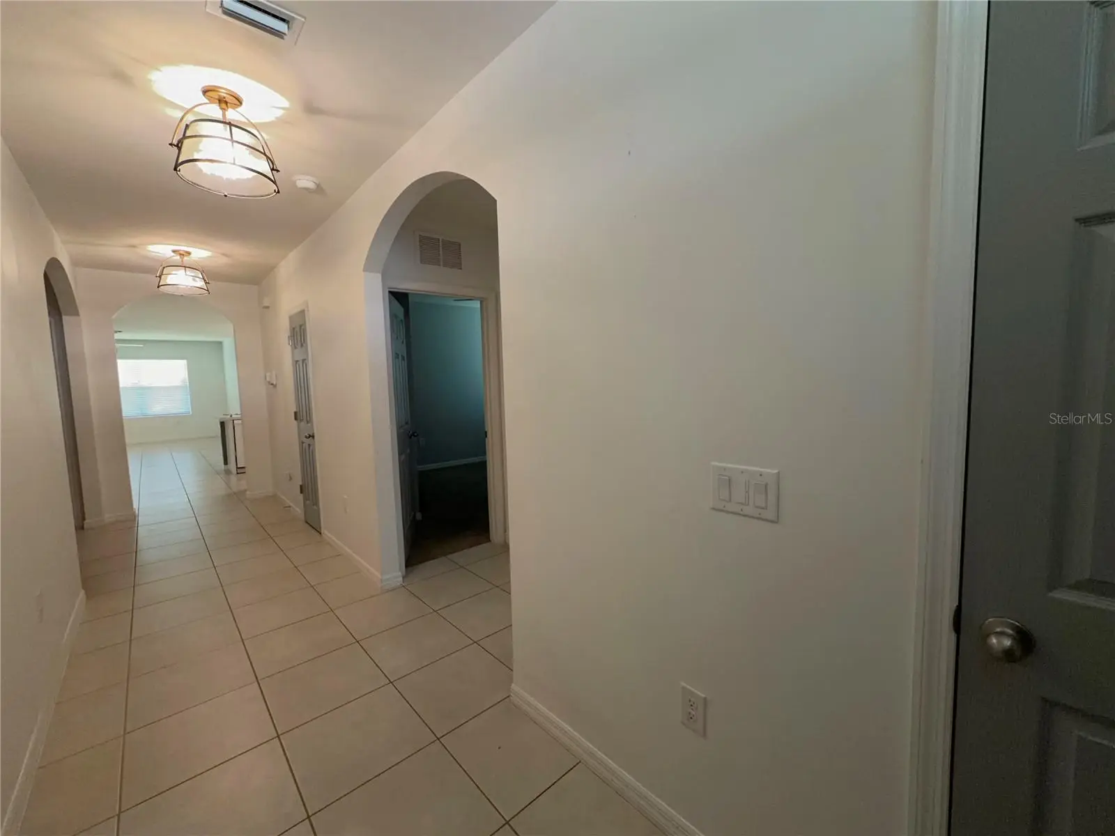 27956 Arrowhead Circle, FL