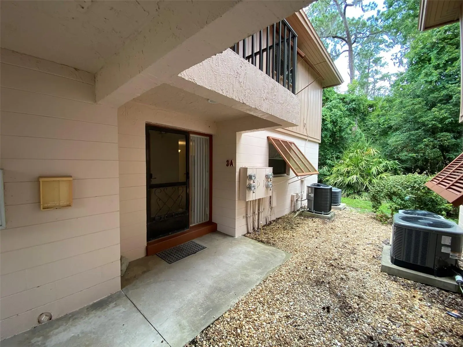160 Live Oak Woods Court, FL