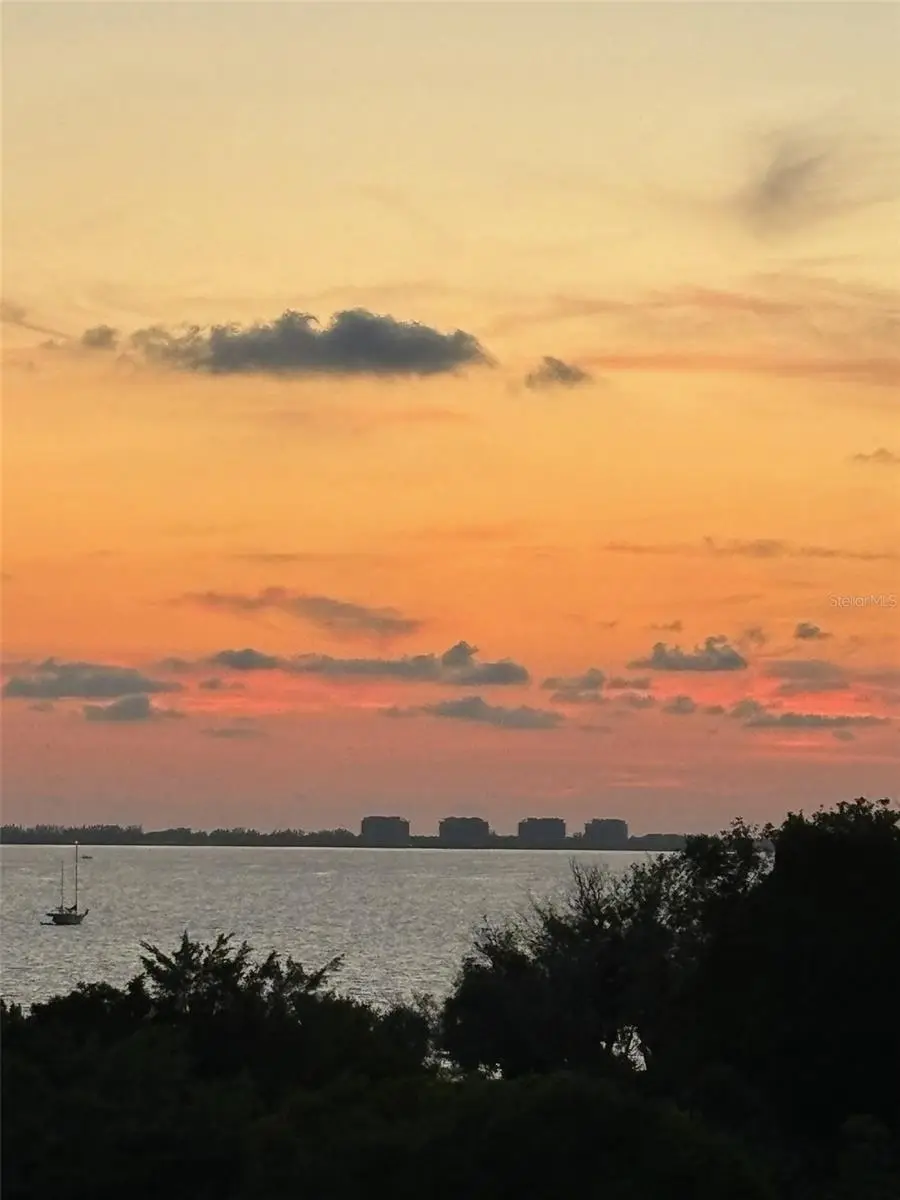 1064 Tamiami Trail, FL