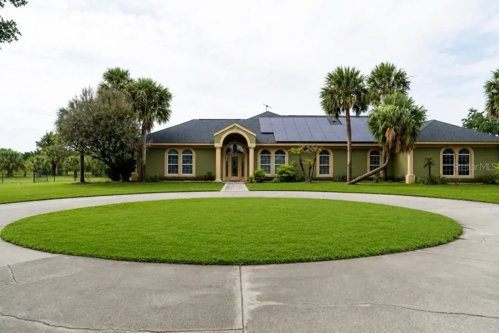 37180 County Road 452, FL
