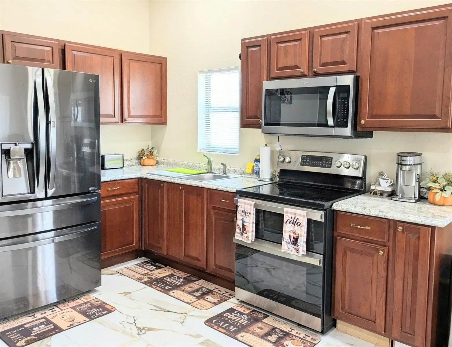 37180 County Road 452, FL