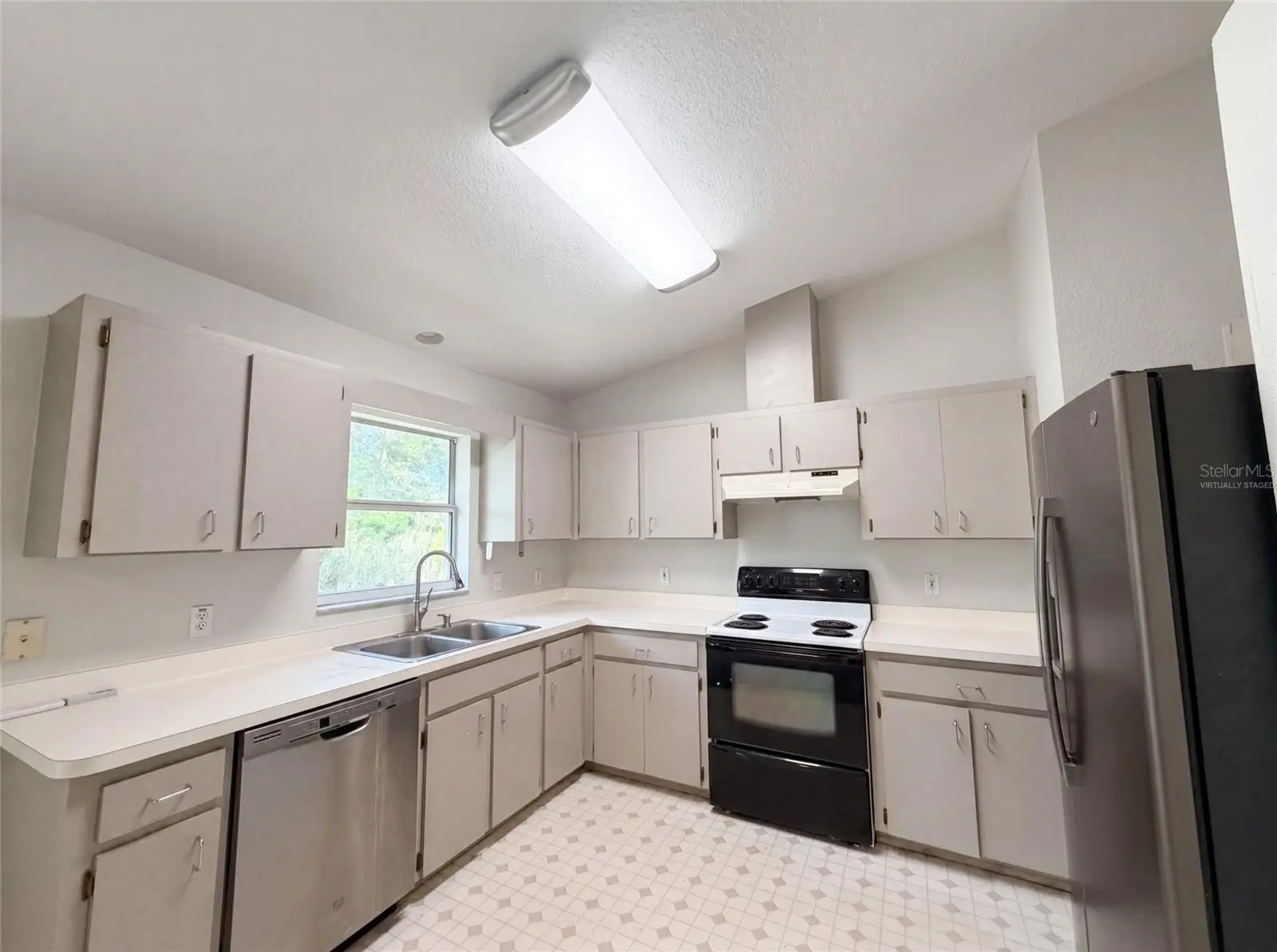 17956 25th Avenue Road, FL