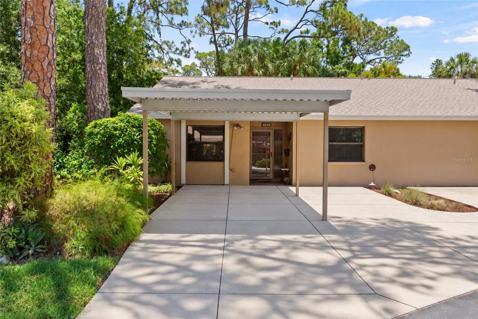4845 Village Gardens Drive, FL