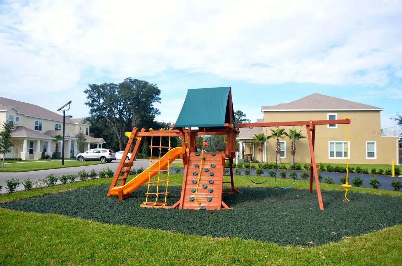 1433 Retreat Cir, FL