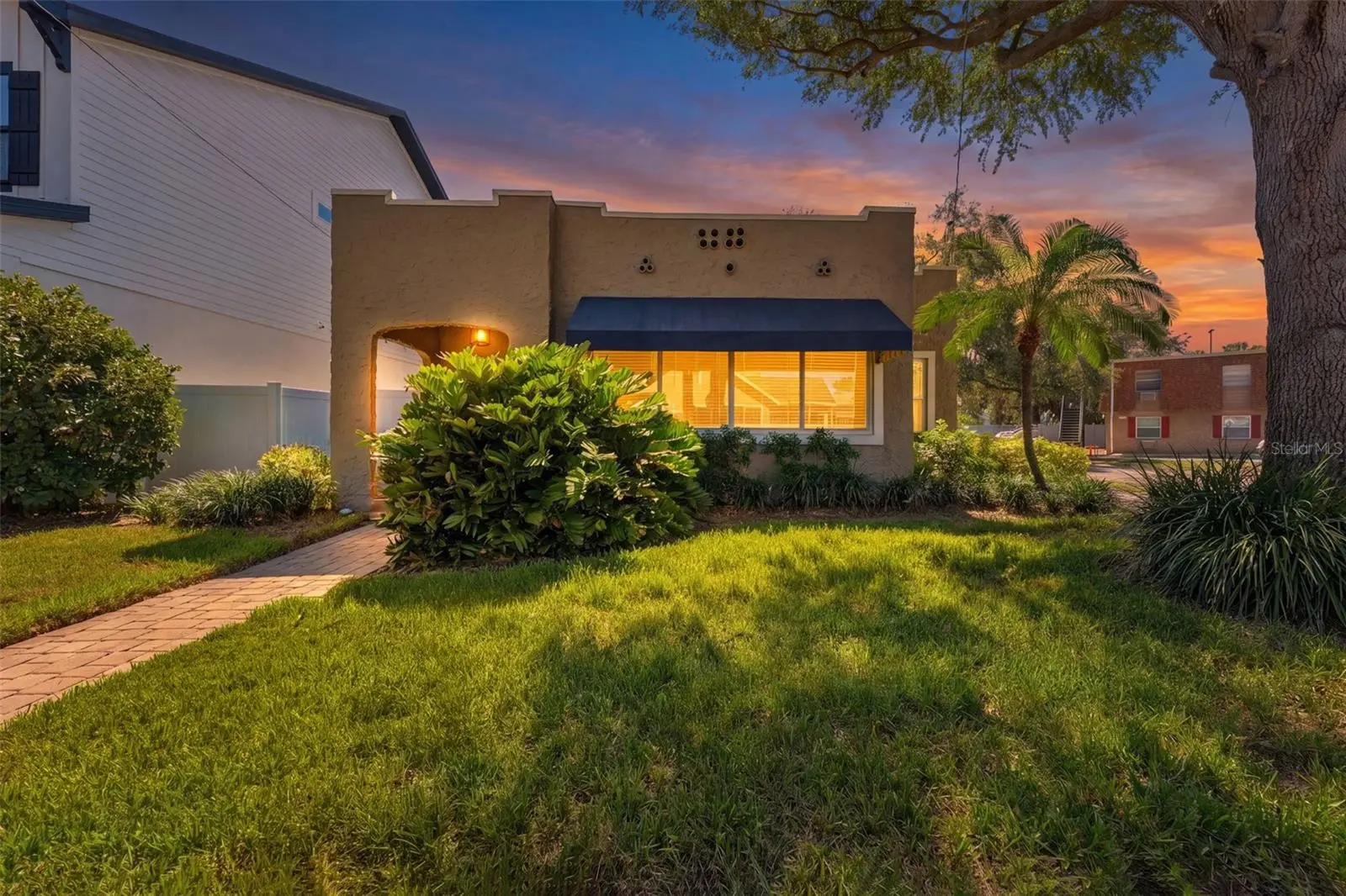 1618 Arrawana Avenue, FL