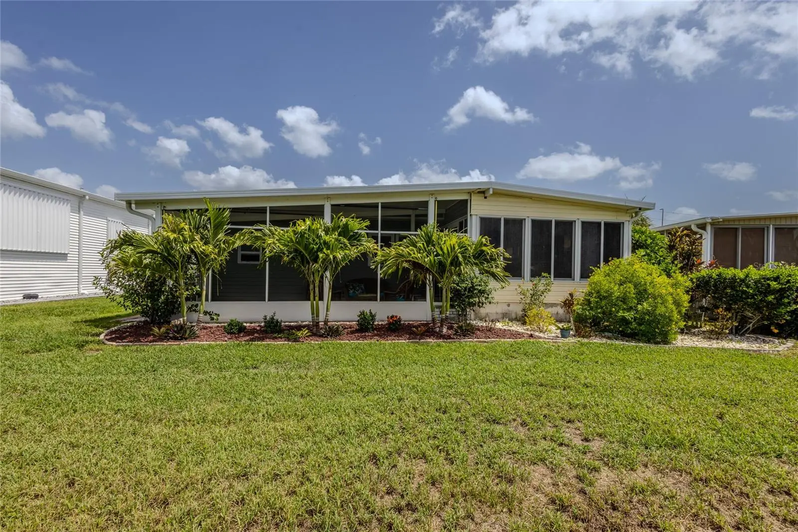 2100 Kings Highway, FL