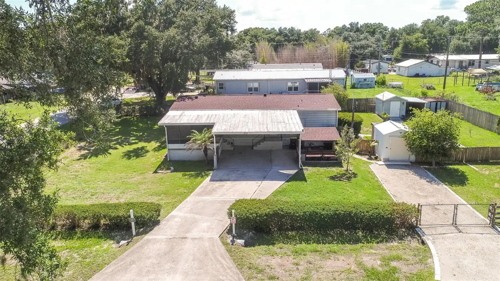 2510 Island Oaks, FL